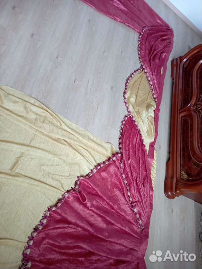 Покрывало на кровать и шторы с ламбрекеном