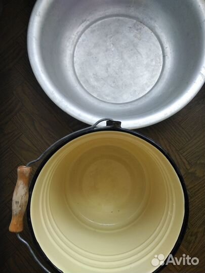 Таз алюминиевый и ведро эмалированное. СССР