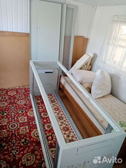 Продам серверный шкаф