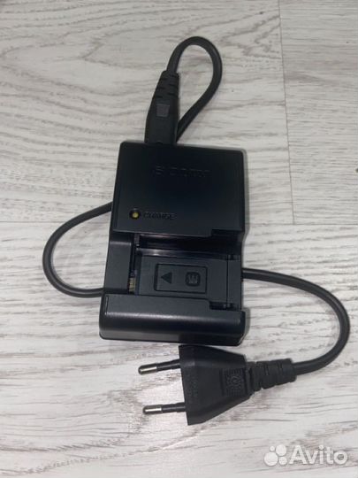 Зеркальный фотоаппарат sony A37