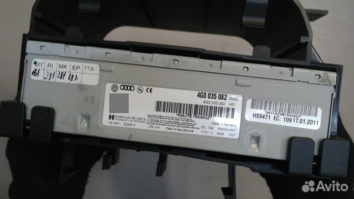 Блок управления радиоприемником Audi Q7, 2011