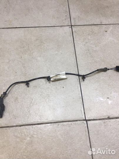 Датчик ABS задний левый Ford Focus 3 CB8