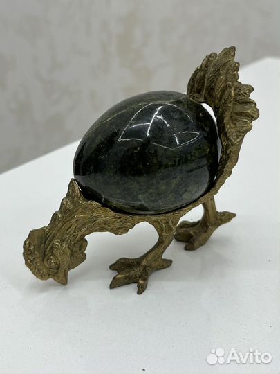 Бронзовая курица