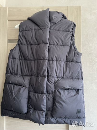 Жилет утепленный женский