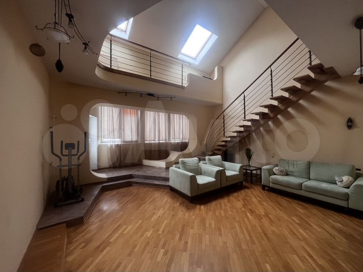 4-к. квартира, 175 м², 5/5 эт.