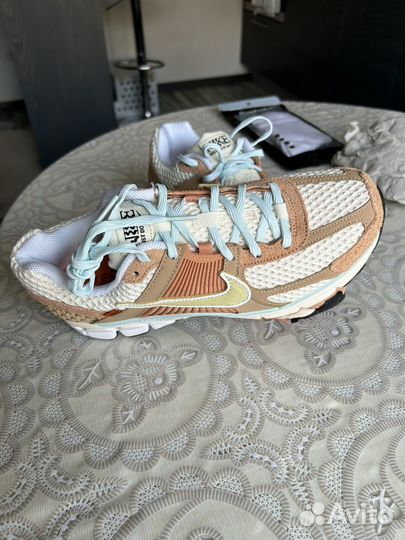 Кроссовки женские nike Vomero 5