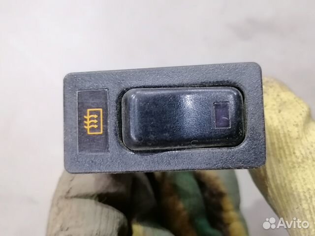 Кнопка обогрева заднего стекла Mazda 323 BF 1985