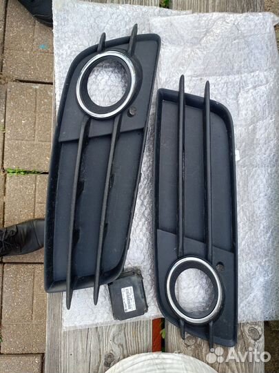 Накладка противотуманной фары Audi A4 B8