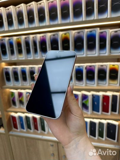iPhone 14, 256 ГБ