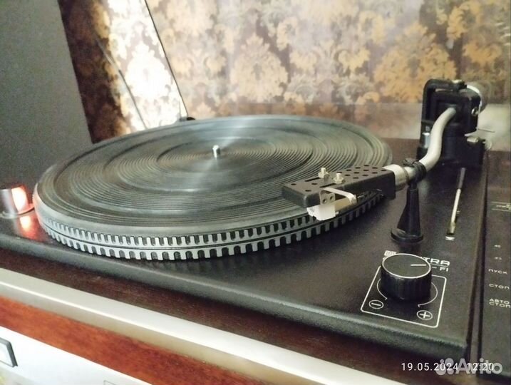 Проигрыватель винила