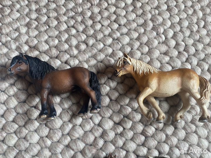 Фигурки лошадей schleich