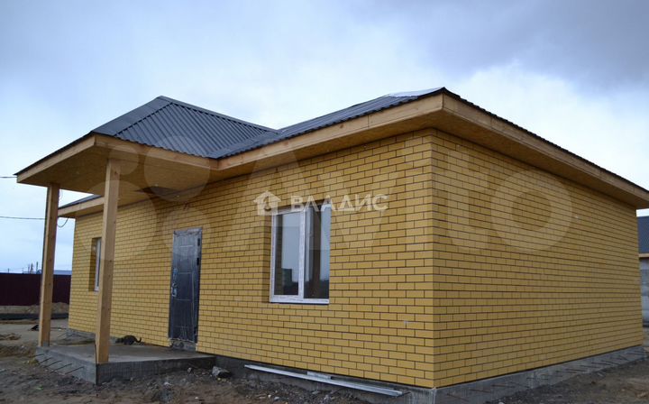 Дом 95 м² на участке 6,5 сот.