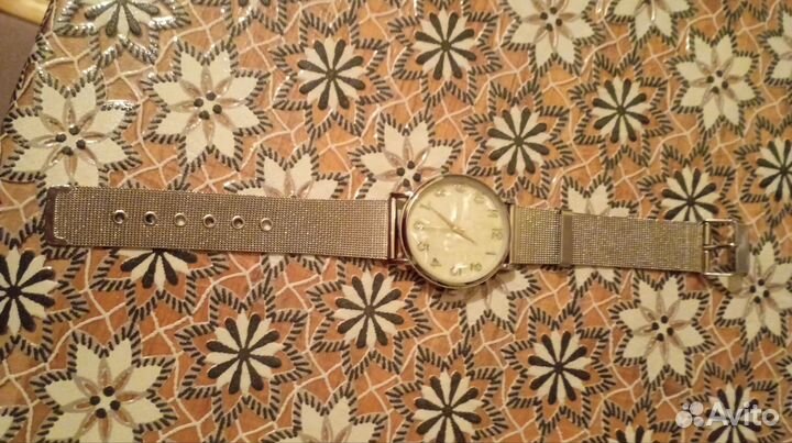 Часы наручные женские