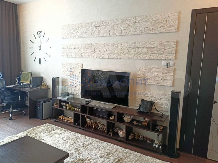 4-к. квартира, 126 м², 2/9 эт.