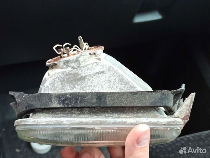 Противотуманная фара левая Renault Laguna 1