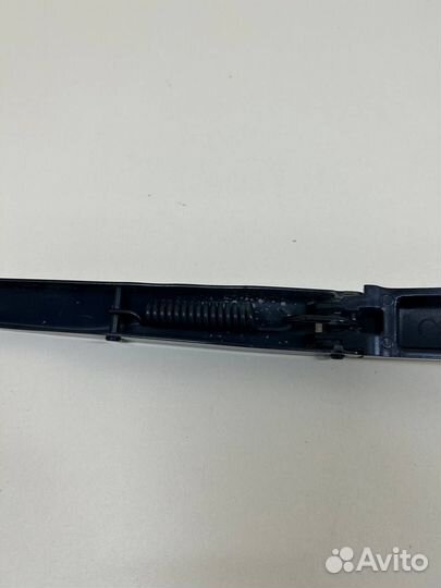 Поводок стеклоочистителя передний правый Kia Ceed