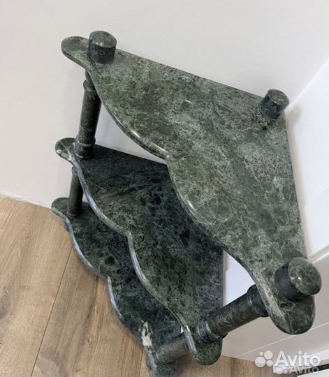 Угловая полка