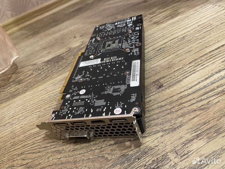 Видеокарта - GTX 1060 6GB