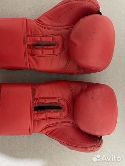 Боксерские перчатки 10 oz clinch