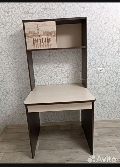 Продам компьютерный (письменный) стол