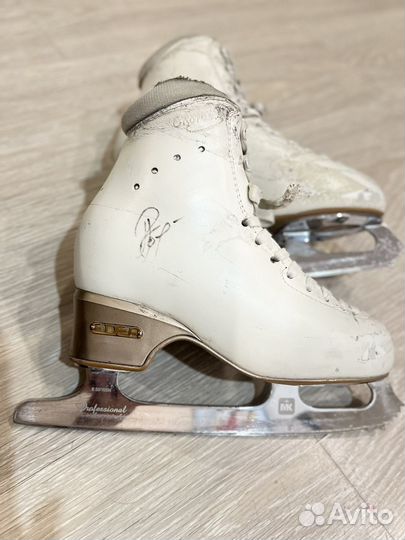Фигурные коньки edea chorus 225