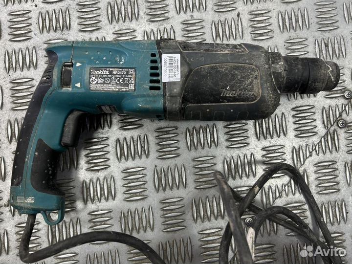 Перфоратор Makita HR2470