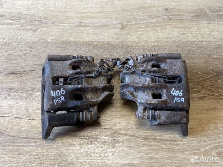 Пежо 406 передний суппорт L-R