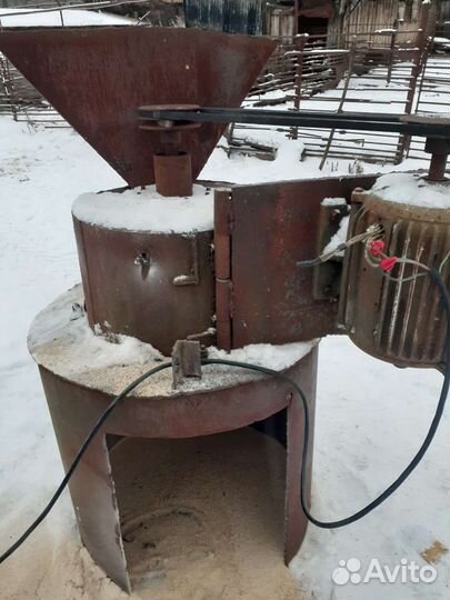 Зернодробилка бу