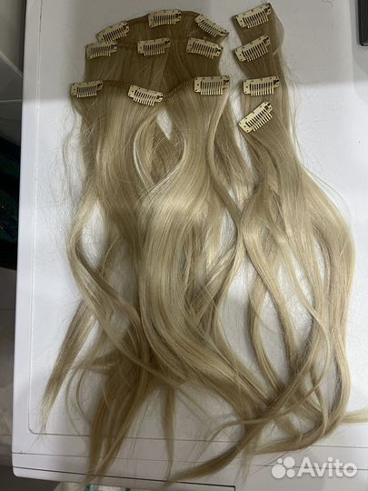 Волосы на заколках