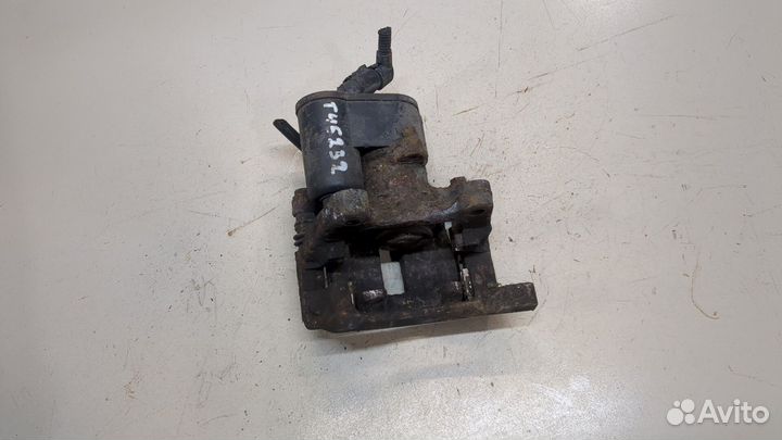 Суппорт левый задний Volkswagen Passat 6, 2009