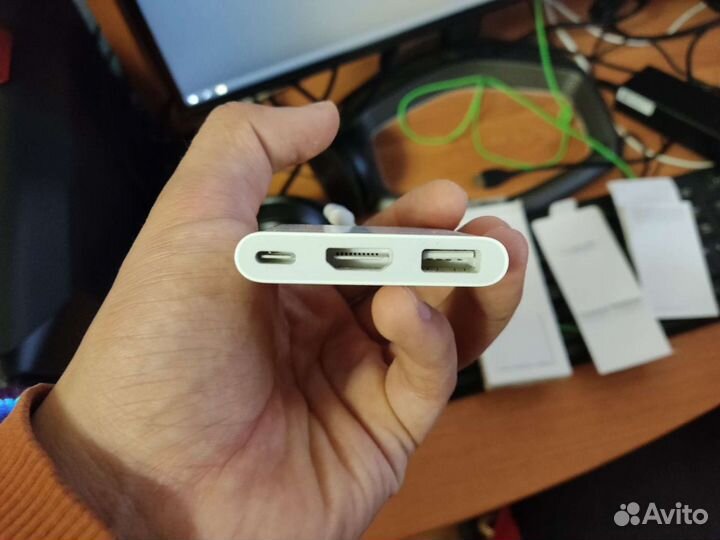 USB-C to digital av