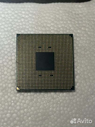Процессор AMD Ryzen 7 PRO 3700