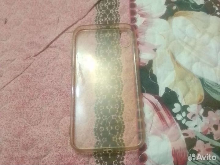 Чехлы на телефон