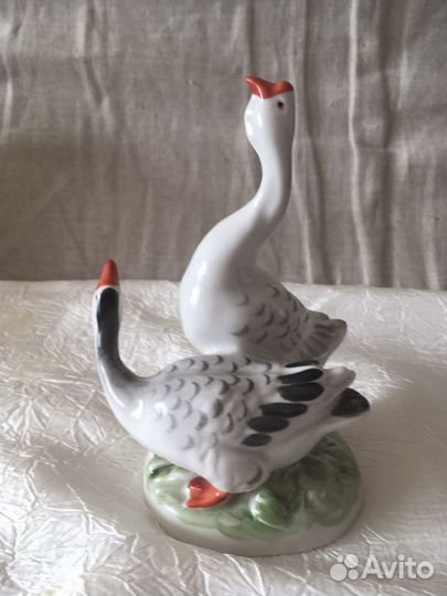 Статуэтка гуси