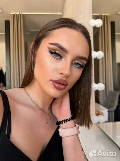 Модель на макияж
