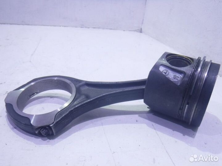 Поршень с шатуном Мерседес