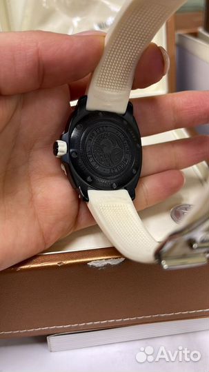 Часы armand nicolet