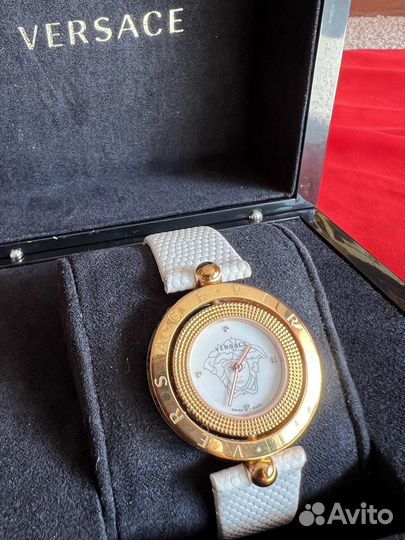 Часы Versace