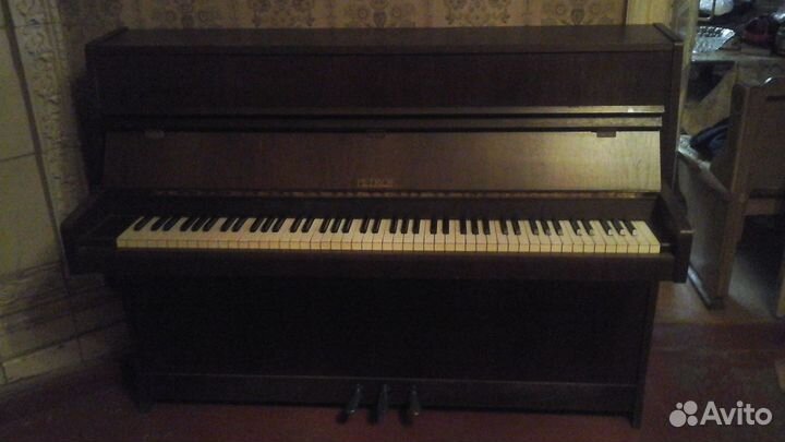 Пианино Петроф