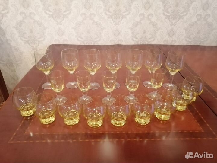 Набор бокалов и стопок