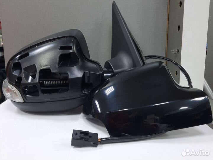 Зеркало правое Logan 2018 электро с повторителем