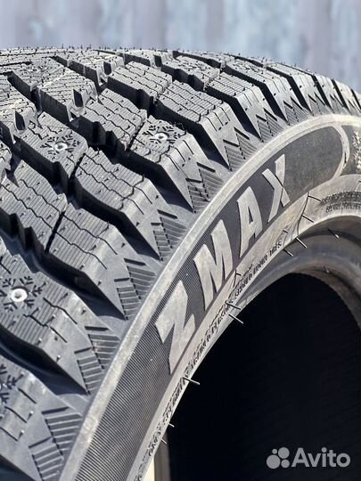 Zmax Winternova Stud II 215/45 R17 96U