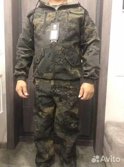 Камуфляжный костюм