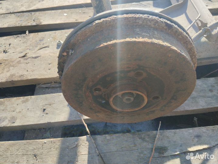 Балка задняя на Логан 1