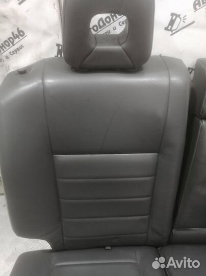 Заднее сиденье Nissan X-Trail T30