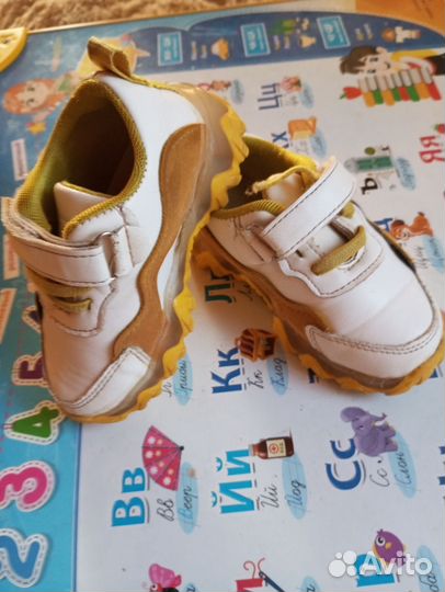 Кроссовки детские