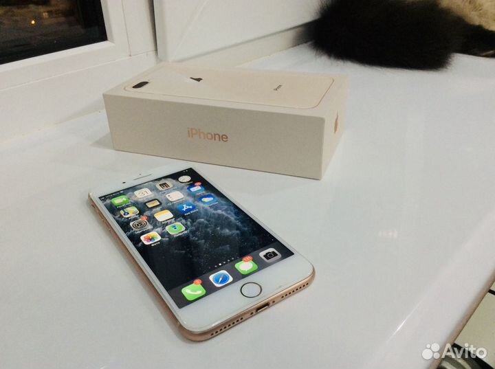 iPhone 8 Plus, 64 ГБ