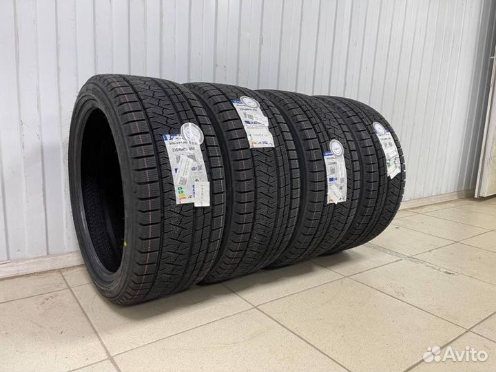 Triangle Trin PL02 275/40 R21