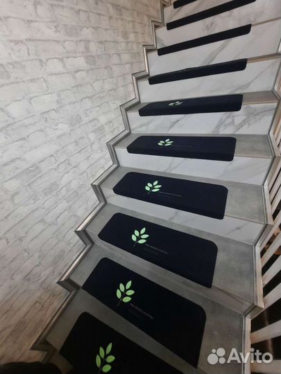 Коврики, накладки на ступени, лестницу