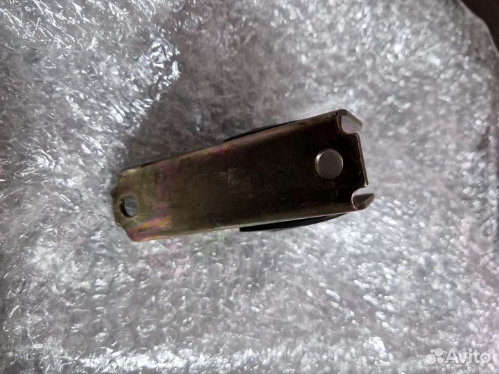 Опора двигателя передняя Chery Fora Vortex Estina